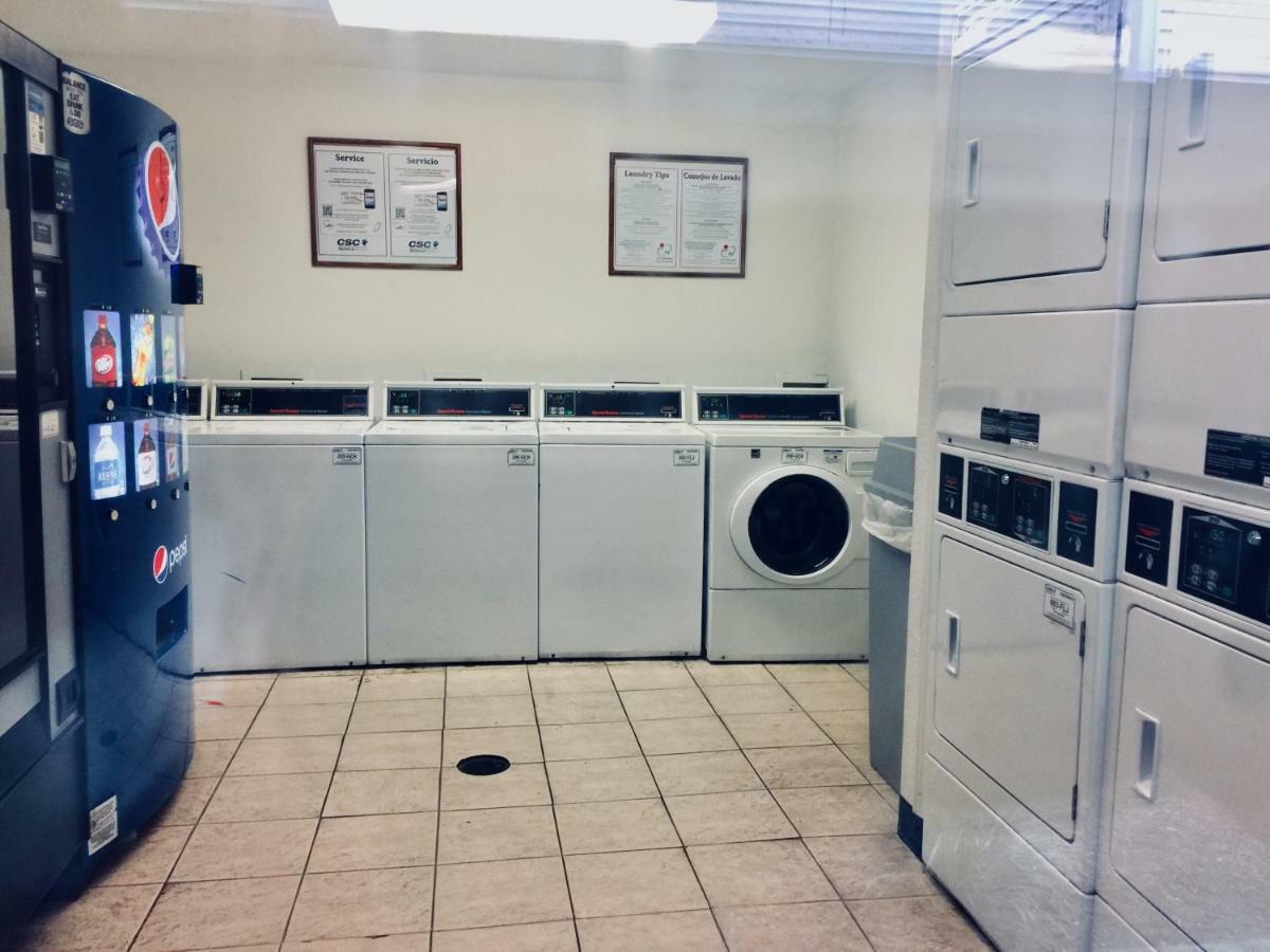 Intown Suites Extended Stay Jacksonville Fl St Johns Bluff Rd Extérieur photo